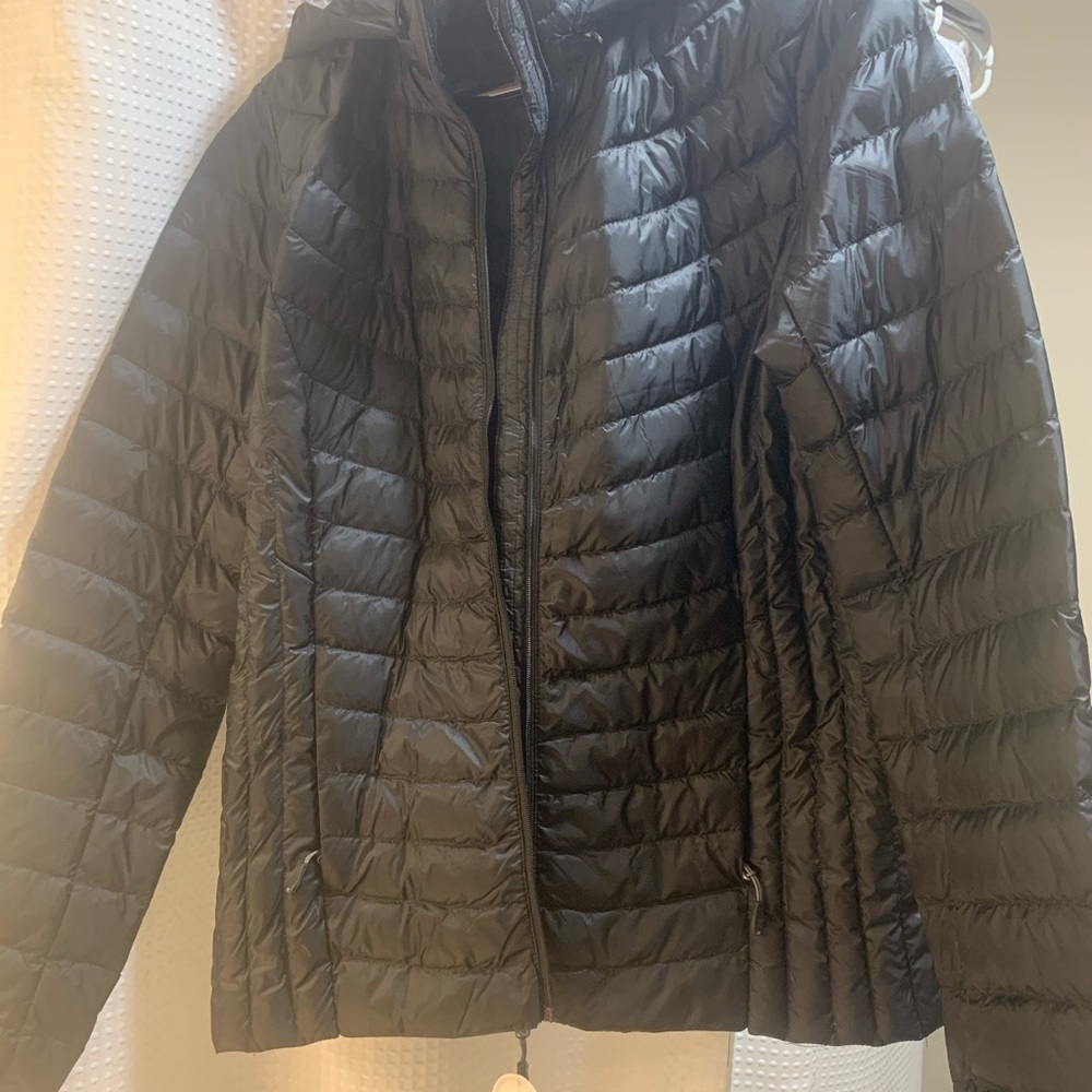 NWT packable Heatkeep jacket